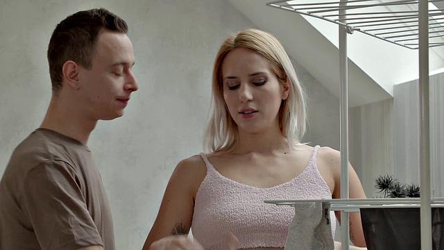 21 SEXTURY - Hot Blonde Amy Douxxx Gets A Sticky Facial After Riding Like A Cowgirl