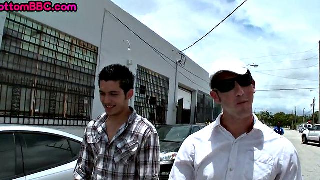 Nubian amateur public fucked after outdoor BJ in threesome