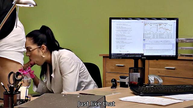 VIP4K. Hottie needs new musical instruments so she has a sexy session