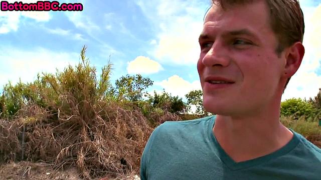 Public ebony guy loves dicksucking