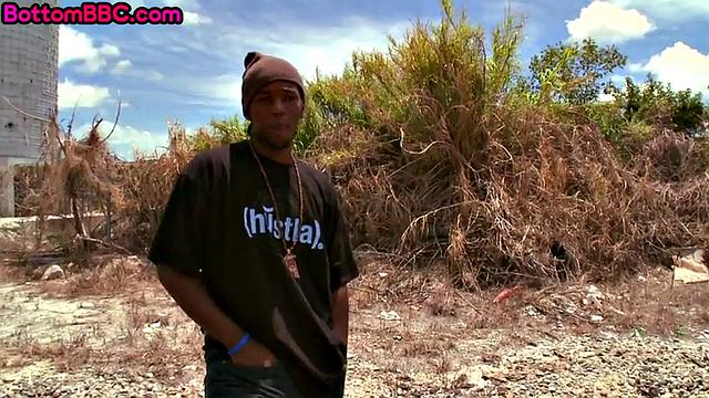 Public ebony guy loves dicksucking