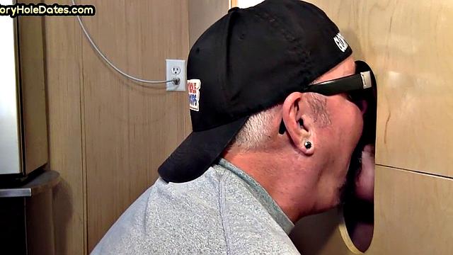 Cum-loving gloryhole DILF sucks cock in homemade video