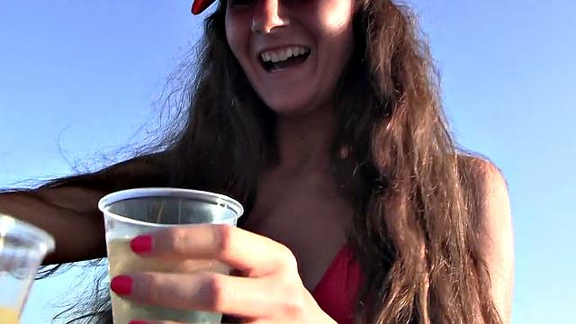 Hot amateur couple enjoys a blowjob on vacation