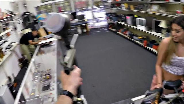 Bigbooty Latina cocksucking at the pawnshop