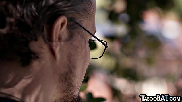 Big babe deepthroating lovers dick