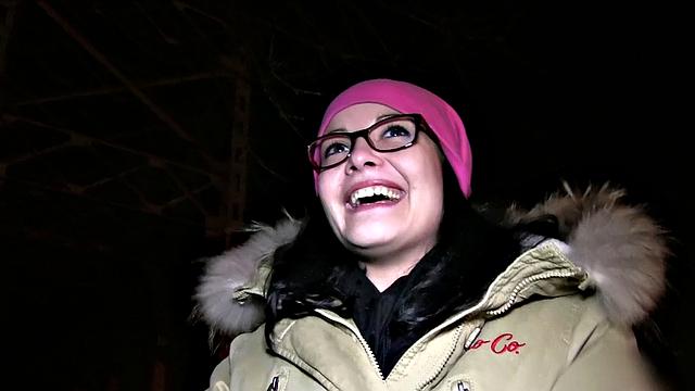 Glass-wearing brunette gets pounded outdoors while wearing glasses