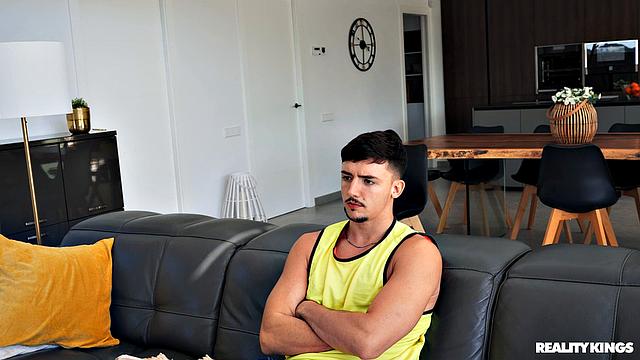 Roommate Swoops On Girlfriend