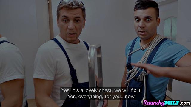 Hardcore 3some with stunning model