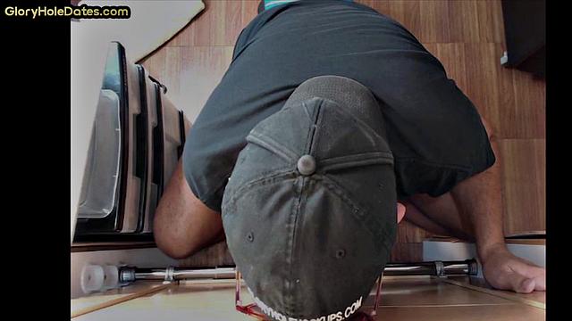 amateur caught by camera in gloryhole