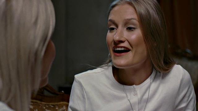 Les babe fingering asshole and pussy before sixtynining