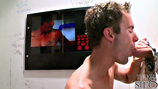 Real straight guy fooled at the gloryhole