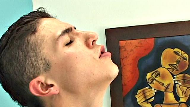 Real 21yo Spanish guy gets fucked in asshole at home