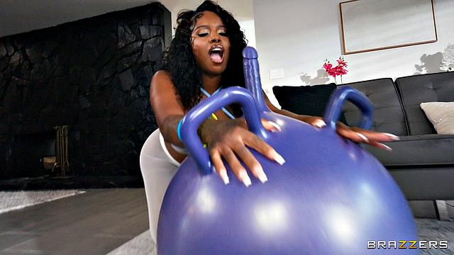 Sneaky Oily Bouncing Babe