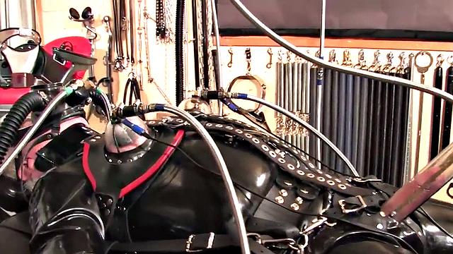 SD femdom session in dungeon