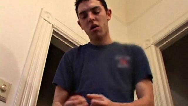 Super Shooter Brady Walker is always big and in charge. Well, his dick is at least. Brady works his magic on his cock and gets ready to cum.