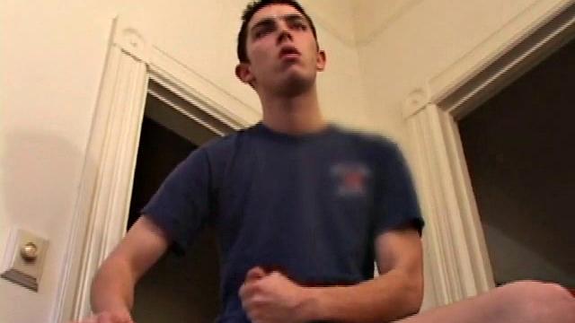 Super Shooter Brady Walker is always big and in charge. Well, his dick is at least. Brady works his magic on his cock and gets ready to cum.