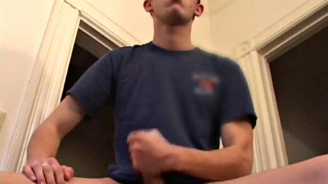 Super Shooter Brady Walker is always big and in charge. Well, his dick is at least. Brady works his magic on his cock and gets ready to cum.