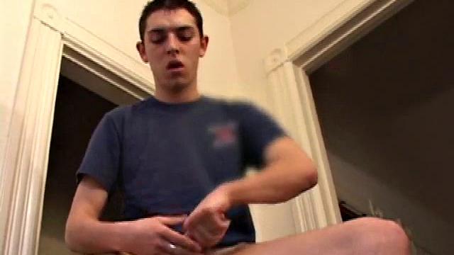 Super Shooter Brady Walker is always big and in charge. Well, his dick is at least. Brady works his magic on his cock and gets ready to cum.