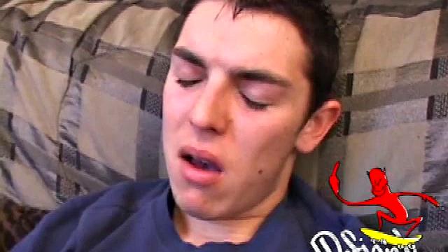 Super Shooter Brady Walker is always big and in charge. Well, his dick is at least. Brady works his magic on his cock and gets ready to cum.