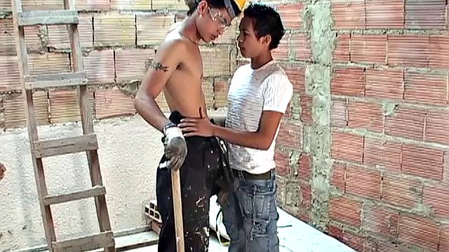 Manuel spots a shirtless young construction worker and hopes he can intice the gorgeous boy to fuck his Latin ass. Alfredo can see what the boy wants and makes it clear he's up for a break from his labors.