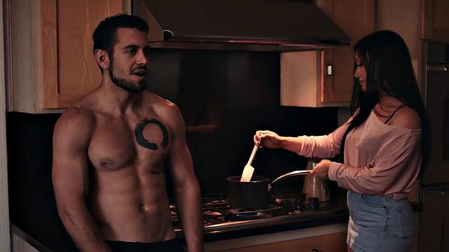 грешная мамка скачет на члене пасынка, страсть зашкаливает