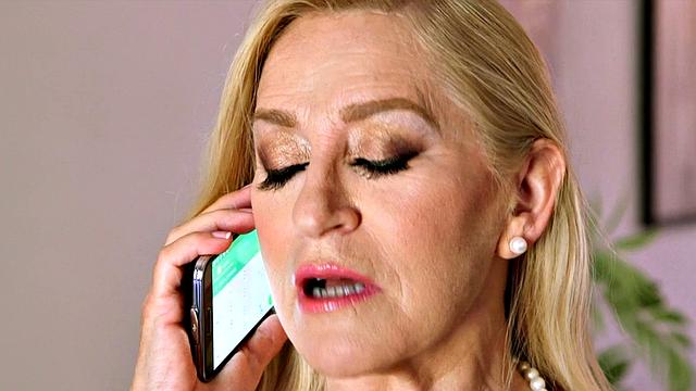 Robin orders sausage. It's delivered in her buttocks.