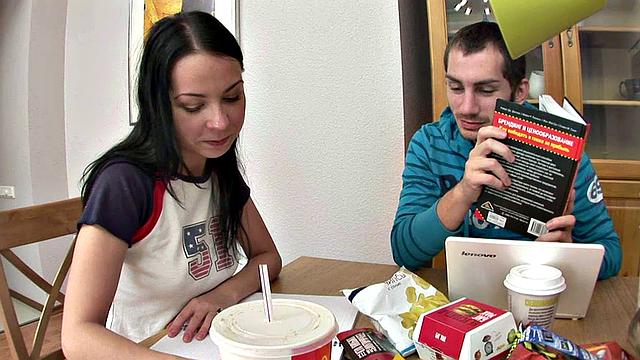 сексуальная синди учится глубокому аналу с опытным репетитором