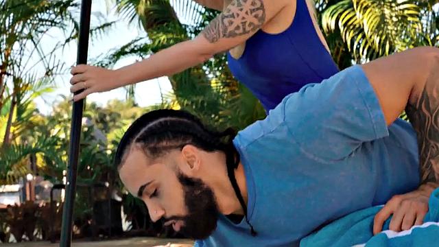 Busty babe deepthroating outdoor fucked in swimming pool