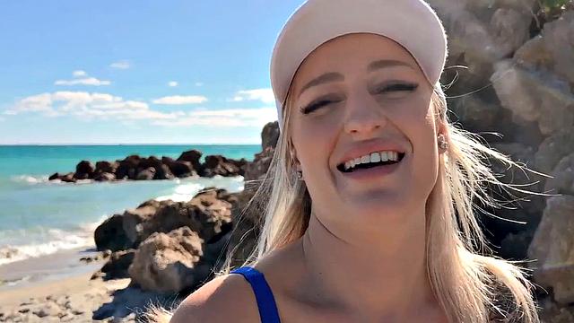 Busty babe deepthroating outdoor fucked in swimming pool