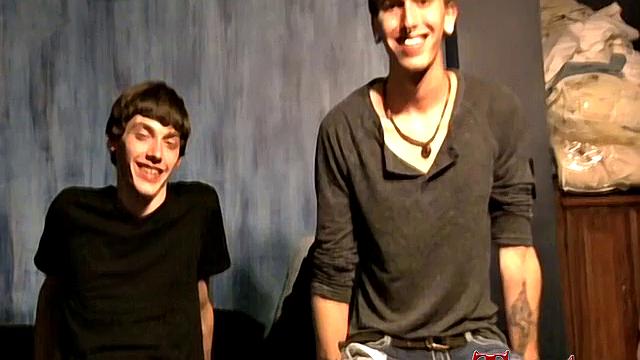 Zach Carter &amp;amp; Jacob Tyler - Hot Boyfriends Flip Flop Action
