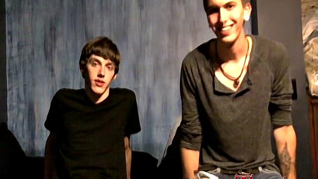 Zach Carter &amp;amp; Jacob Tyler - Hot Boyfriends Flip Flop Action