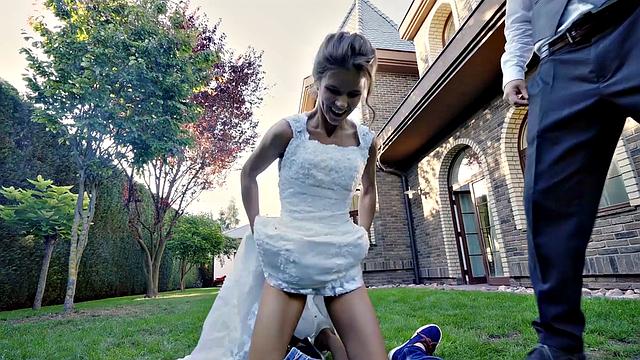 HUNT4K. Arranging Wedding