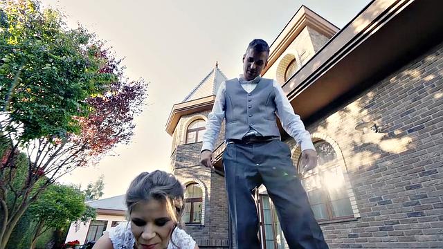 HUNT4K. Arranging Wedding