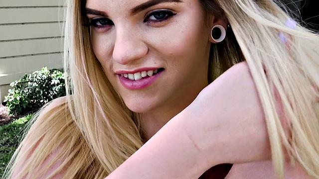 Crystal Young goes wild with deepthroating, cowgirl riding & ball licking in the open air
