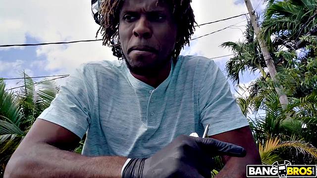 Rachel Fucks Handyman