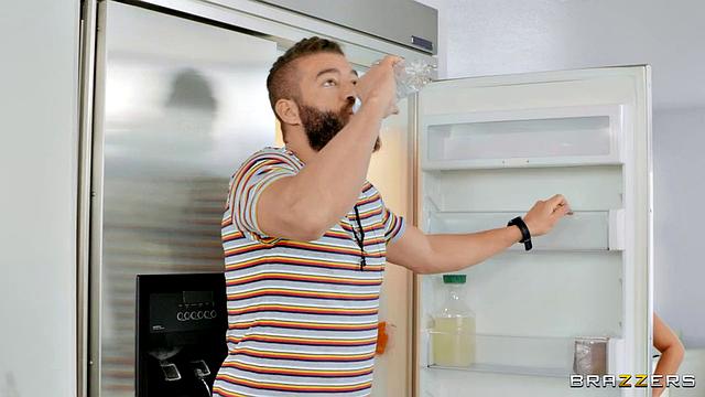 She Likes Cock In The Kitchen