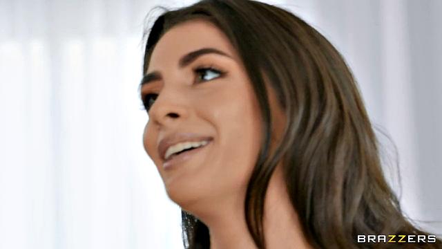 She Likes Cock In The Kitchen