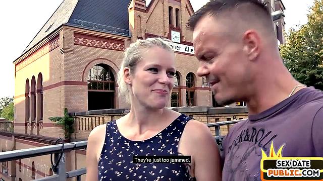 Blonde amateur cockbouncing outdoors