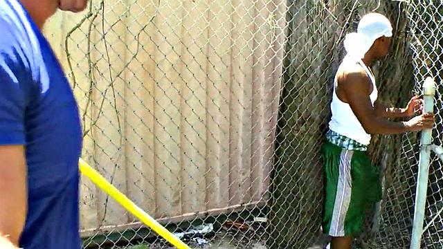 Black gay thug drilled in public by white top for cash