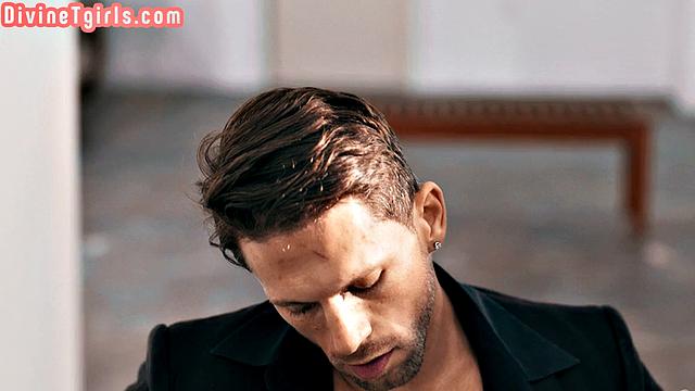 Tattooed big ass trans buttfucked by lover