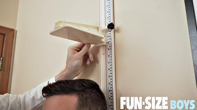 MARK Chapter 1 - Dr. Rolf's Office