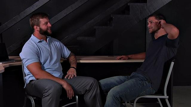 Anal loving jock gets fucked by tattooed BF in ass