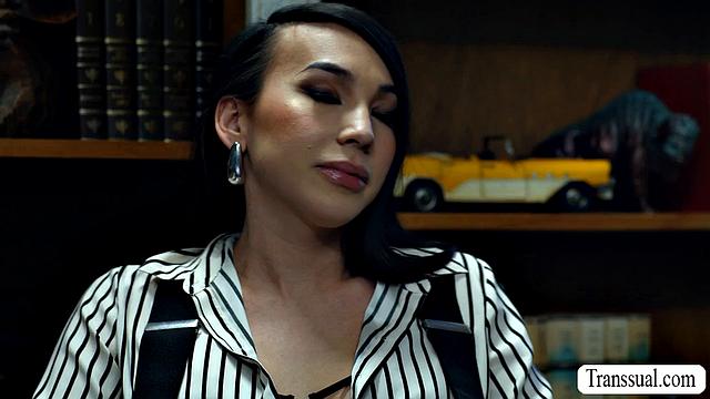 My boss wants me to fuck her wet asshole