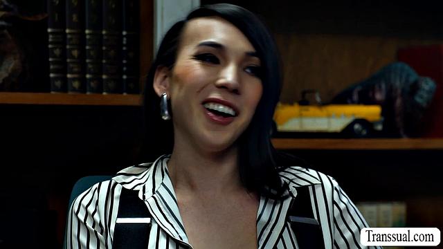 My boss wants me to fuck her wet asshole