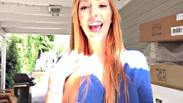 Redhead MILF Lauren Phillips