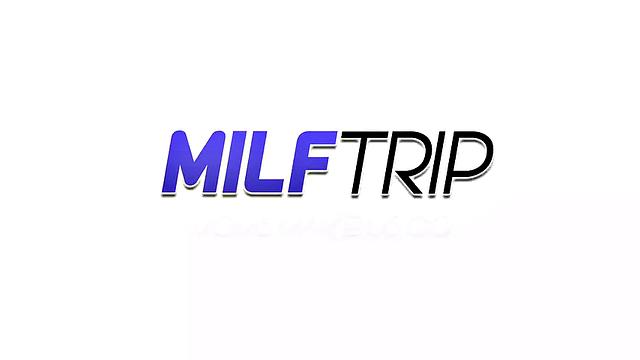 Redhead MILF Lauren Phillips