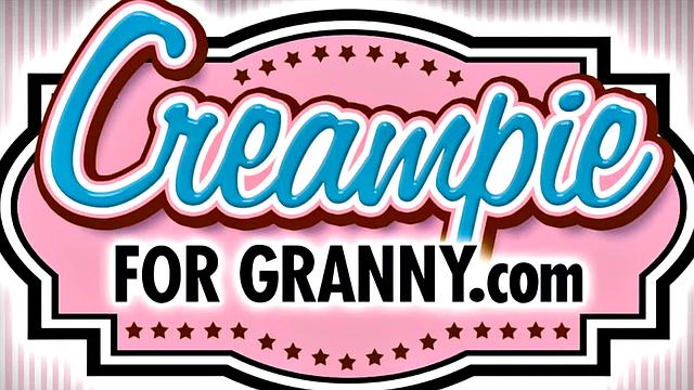 чарли адамс сосёт по утрам и получает сочную кончу в киску