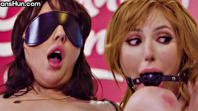 Trans hun pussyfuck bride and her toying BFF in threesome