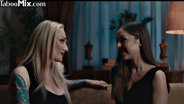 Horny babe facesitting on inked GF