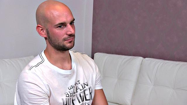 Thick Guy Knows How To Please An Oiled Up Pussy